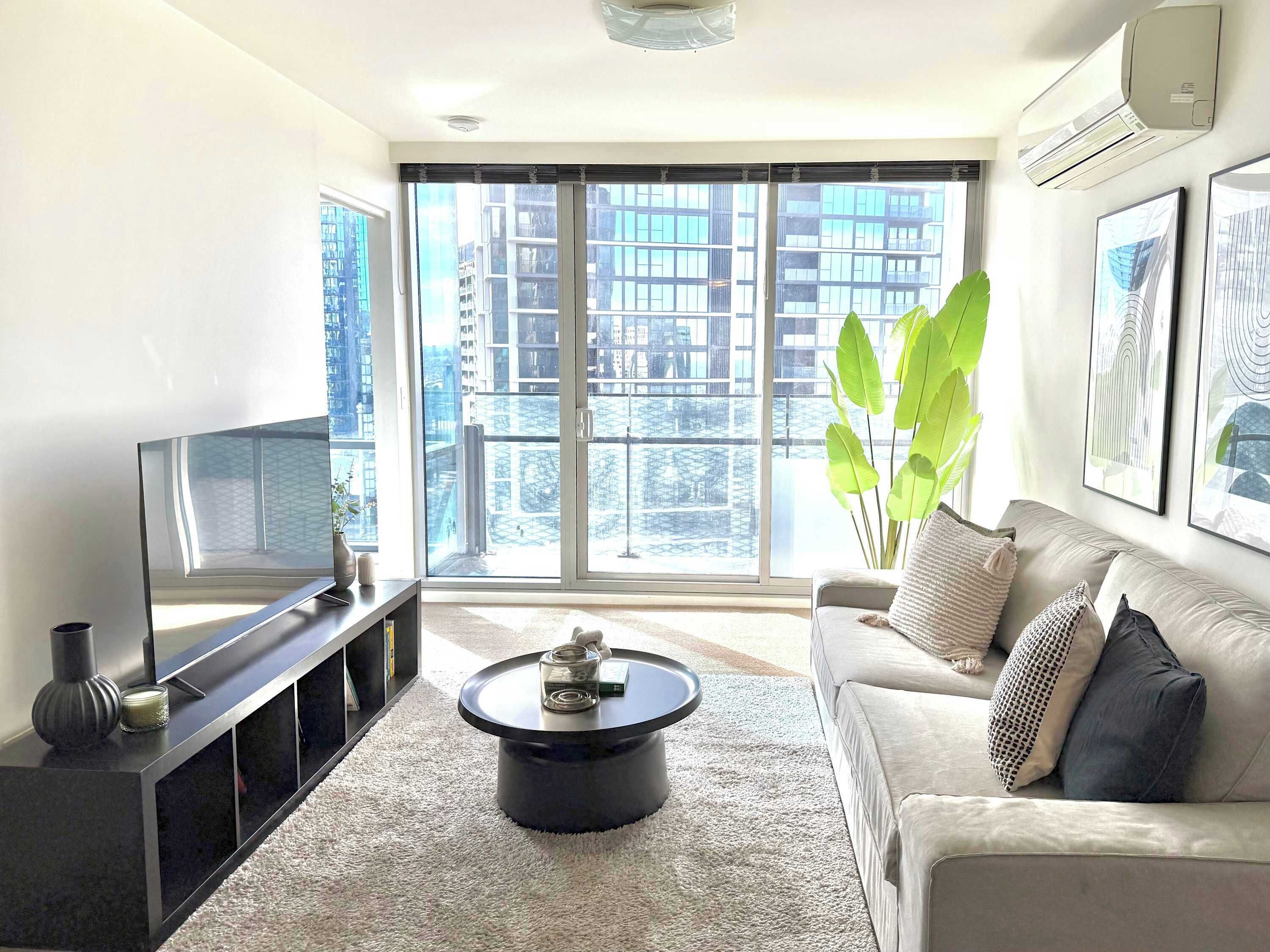 Télévision, espaces bureaux