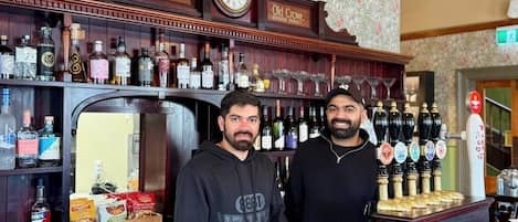 Bar (en la propiedad)
