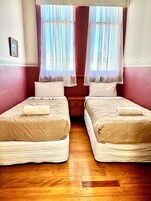 Wifi gratis y ropa de cama 