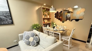 Condo, 2 phòng ngủ, phù hợp cho người khuyết tật, hồ bơi riêng | Phòng ăn