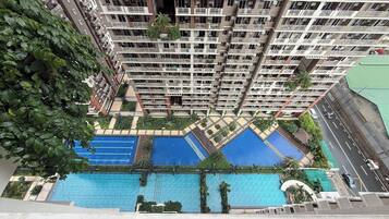 Appartement, 2 slaapkamers, toegankelijk voor mindervaliden, privézwembad | Zwembad | Een buitenzwembad