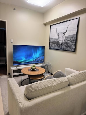 Apartment, 2 Schlafzimmer, barrierefrei, eigener Pool | Wohnzimmer