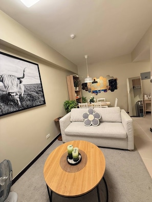 Condo, 2 quartos, acessível, piscina particular | Sala de estar