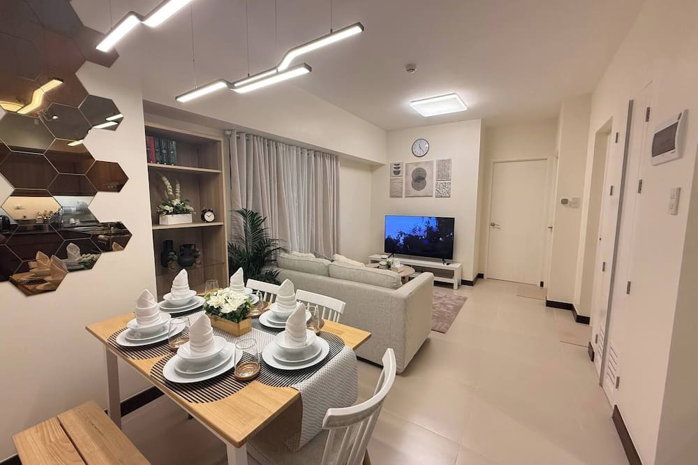 Cozy Modern Apartment Condo Unit