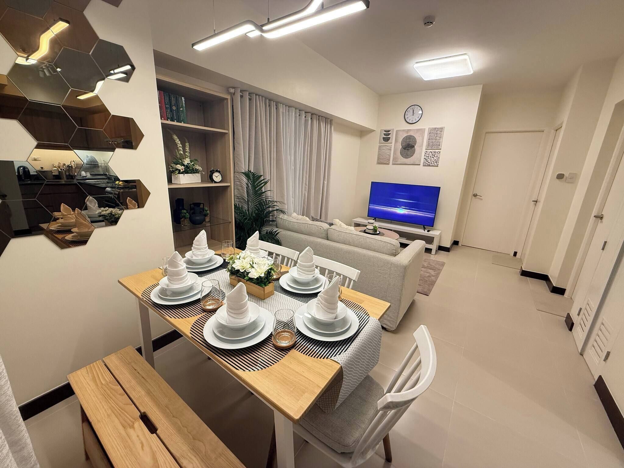 Apartment, 2 Bedrooms, Accessible | Dining room