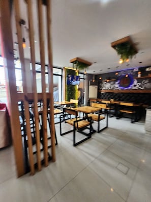 Restaurant - DLT Suites Cebu powered by Cocotel (Minglanilla)