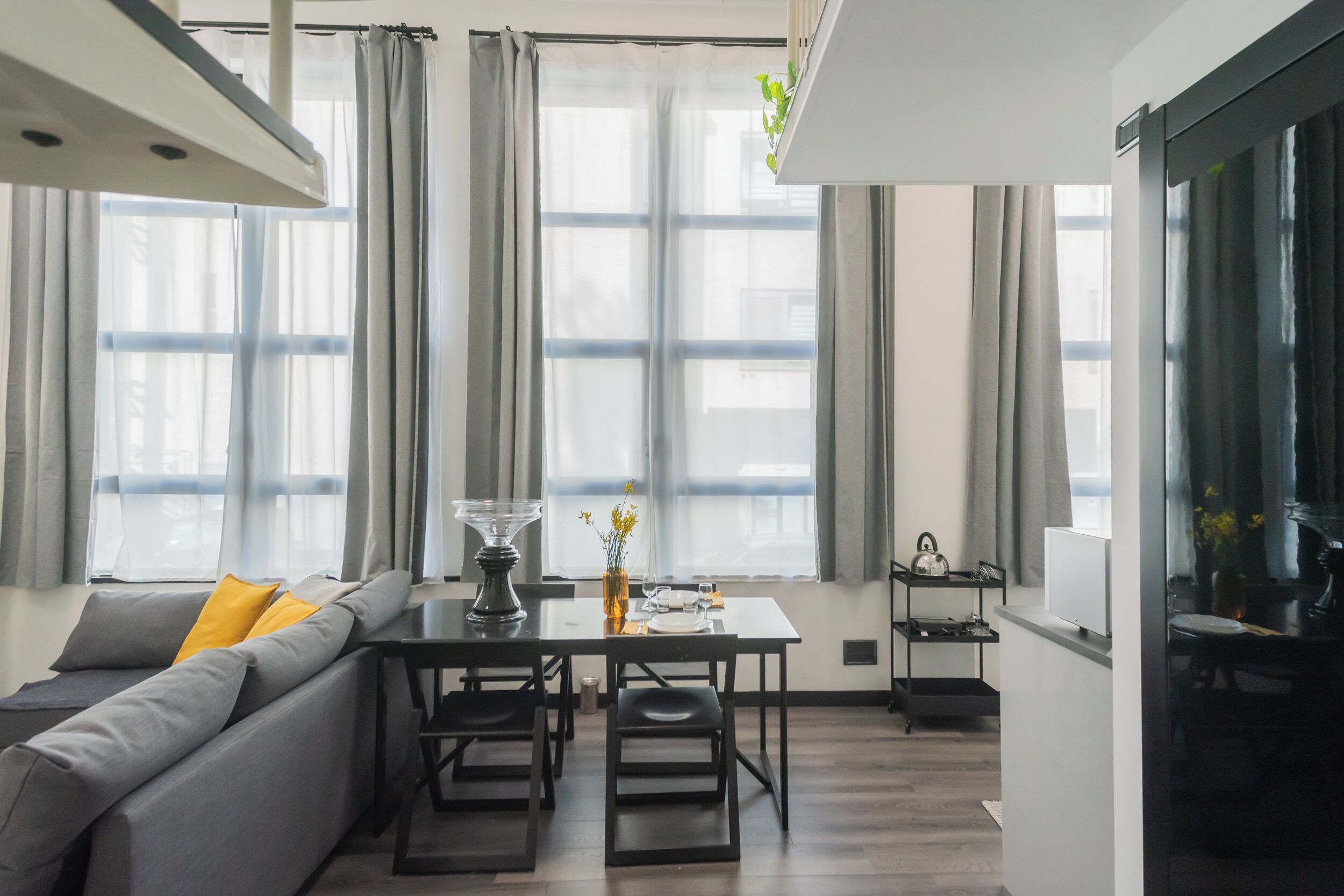 Apartment (1 Bedroom) | Wohnbereich | 32-Zoll-Fernseher mit Kabelempfang