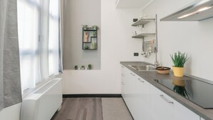 公寓 (1 Bedroom) | 私人简易厨房 | 微波炉、炉灶、电热水壶、烤面包机