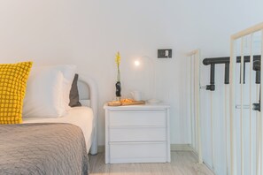 Apartment (1 Bedroom) | 1 bedroom, iron/ironing board, bed sheets