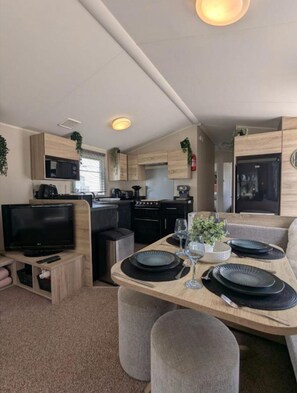 House, Smoking | 3 bedrooms, Internet