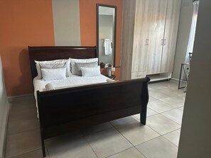 1 Schlafzimmer, Bügeleisen/Bügelbrett, WLAN, Bettwäsche