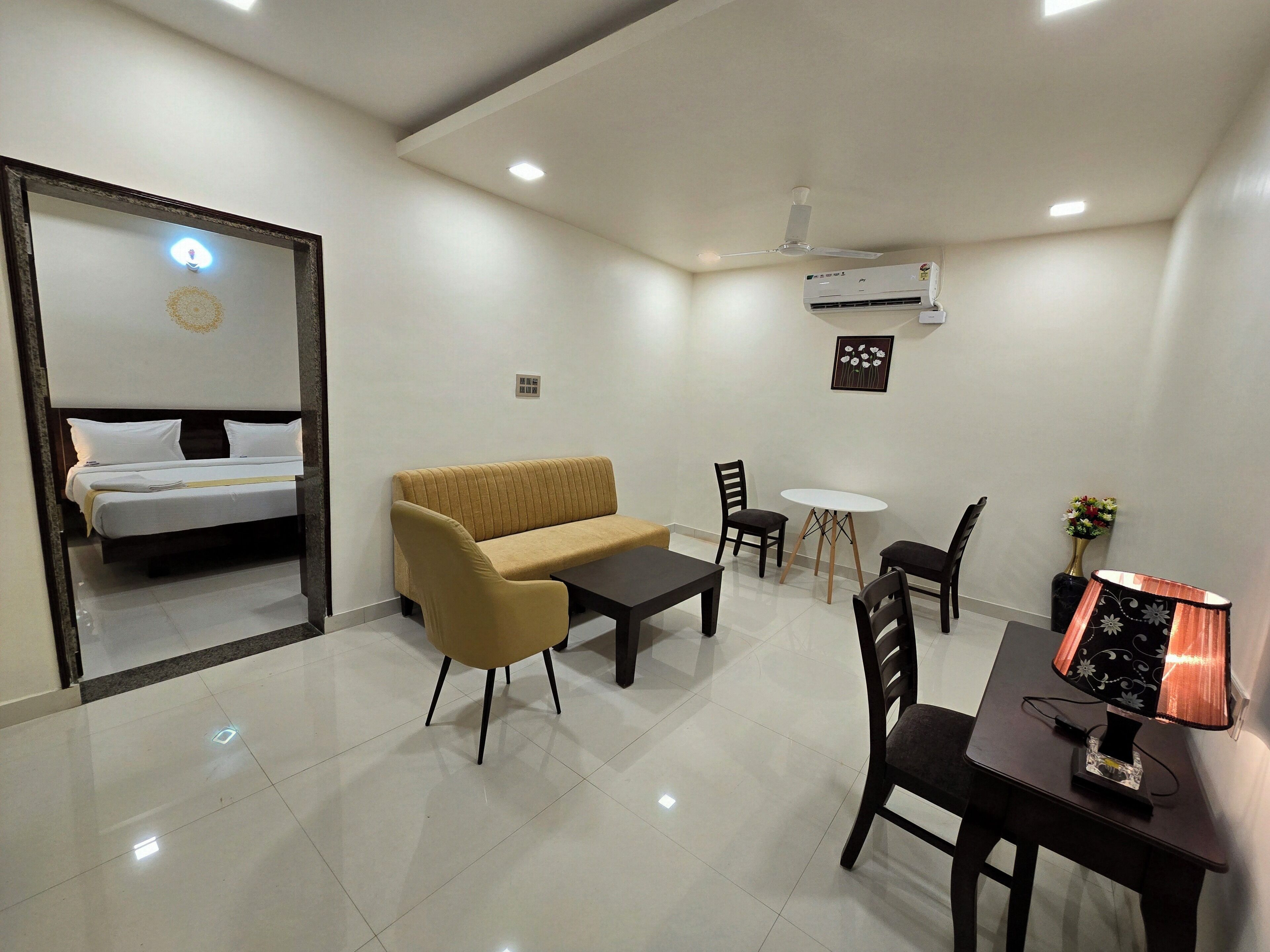 36 インチのLED テレビ (ケーブル放送視聴可)