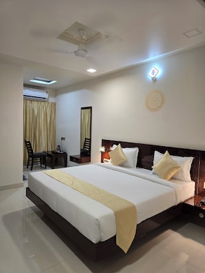 Desk, rollaway beds, free WiFi, bed sheets