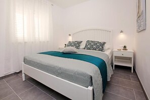 Bügeleisen/Bügelbrett, WLAN, Bettwäsche