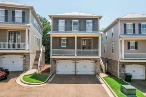 Exterior - Tanglewood Touchback | Best Playoff Weekend Rate (Oxford)