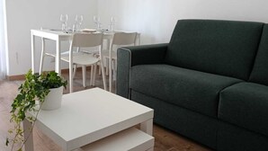 Uklassifisert bilde, 3 av 9, knapp