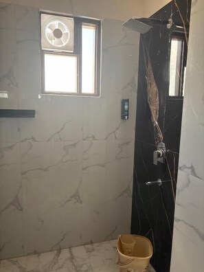 Bathtub