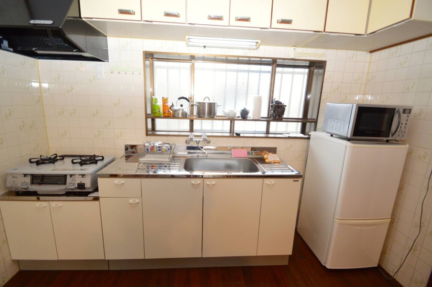 Villa, no fumadores | Cocina privada | Frigorífico, microondas, placa de cocina y hervidor eléctrico