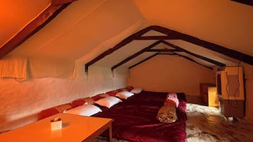 3 bedrooms, Internet