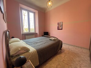 WiFi、ベッドシーツ