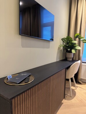 Cortinas blackout, sistema de insonorización y wifi gratis 