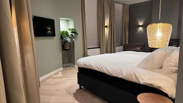 Cuypers | Blackout curtains, soundproofing, free WiFi