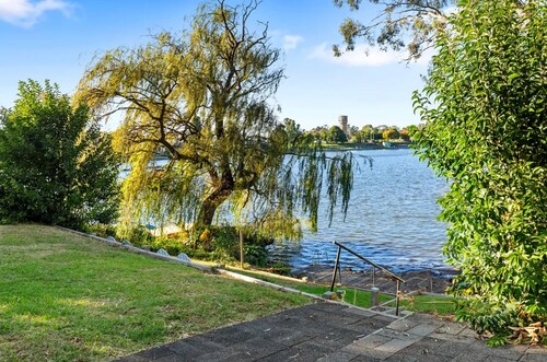 On the Lake in Nagambie