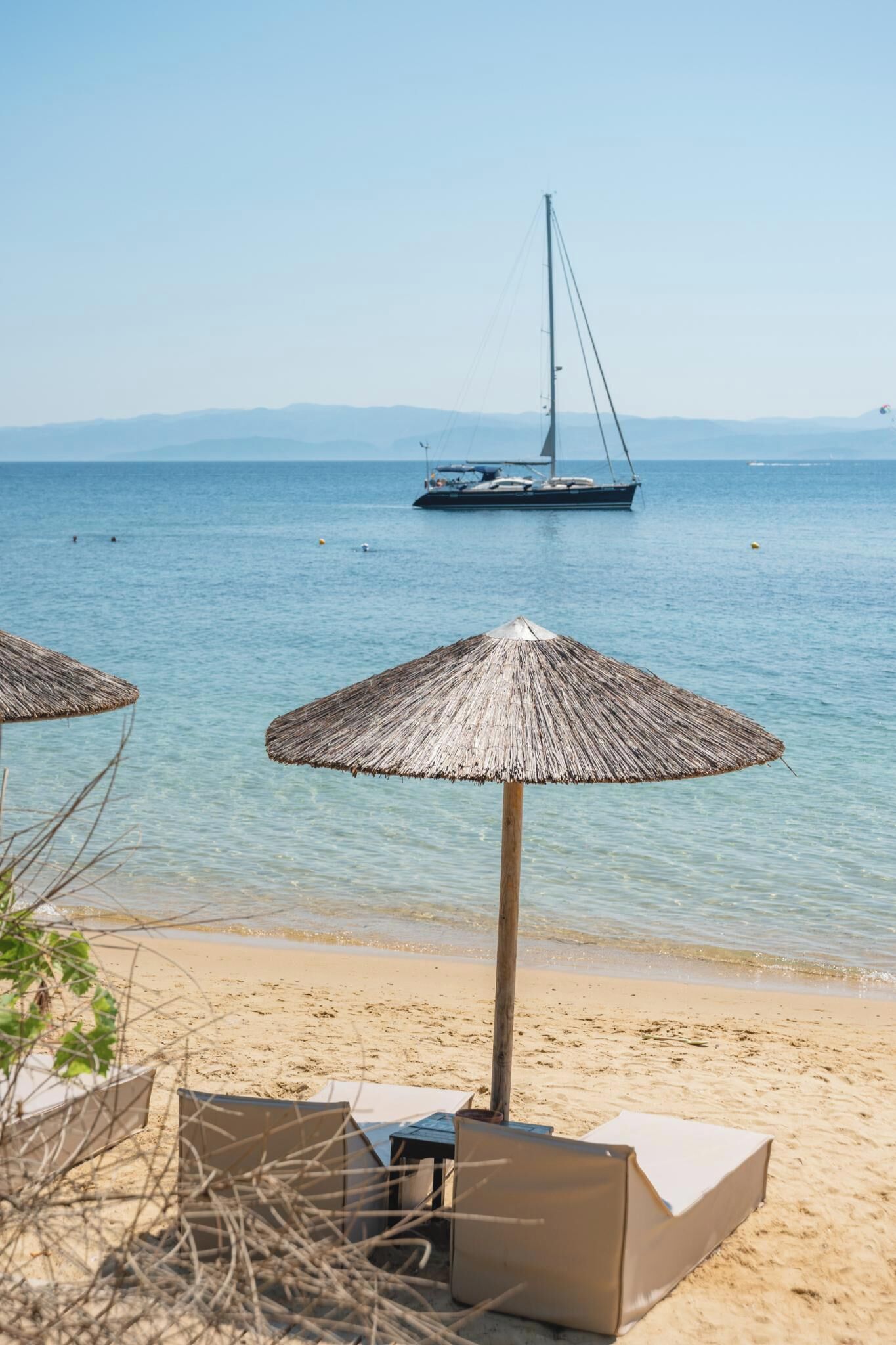 Beach nearby, beach bar
