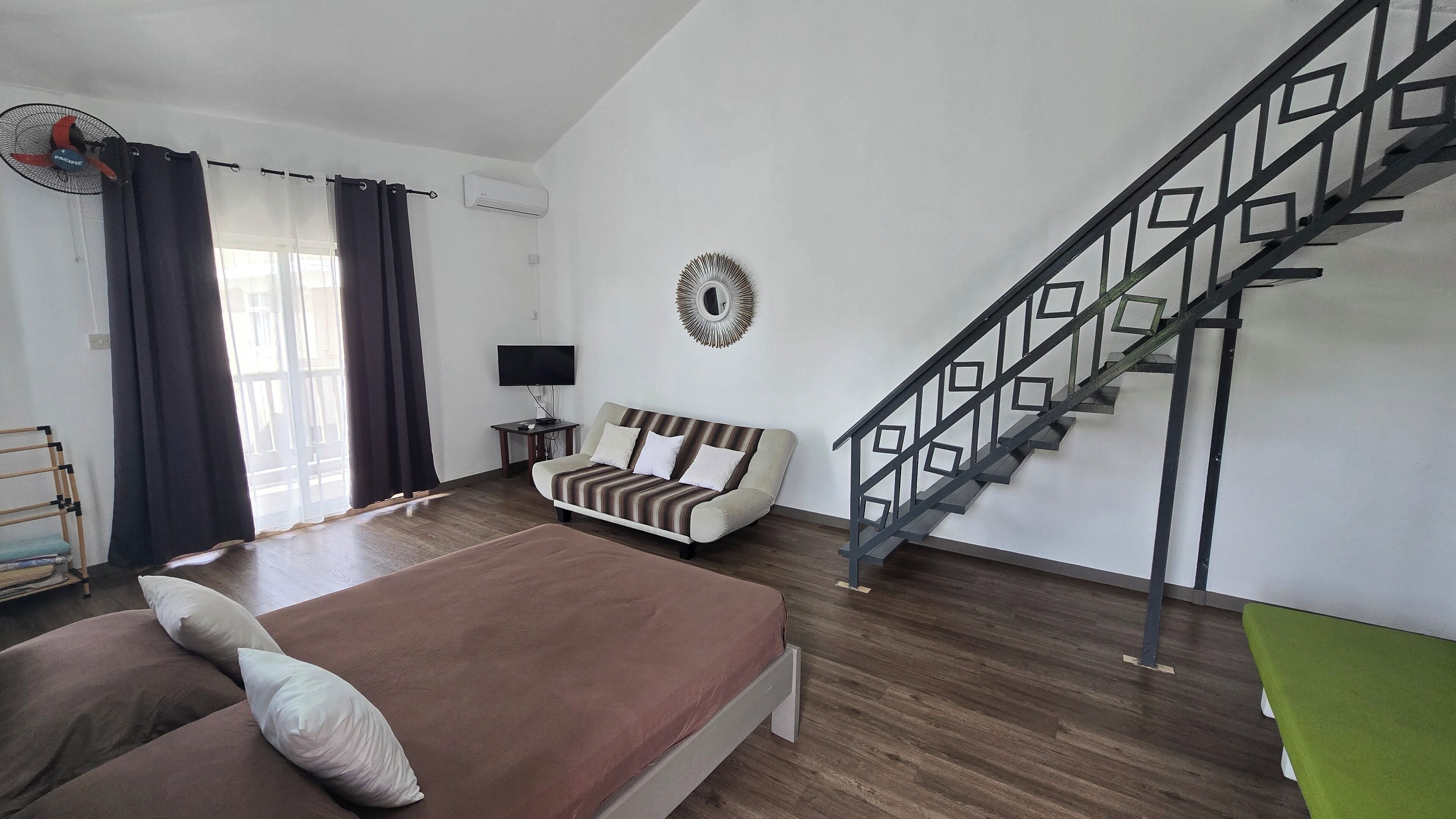 Căn hộ phong cách cổ điển | Màn/rèm cản sáng, truy cập Internet không dây miễn phí 