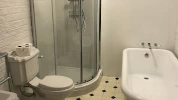 Hus | 5 sovrum, skrivbord och ljudisolering