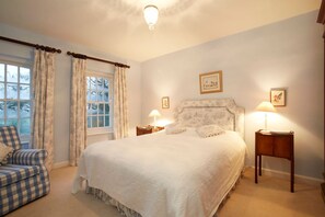 House | 8 bedrooms, desk - Historic Hall Wing nr York Leeds Free Hot tub (Tadcaster)