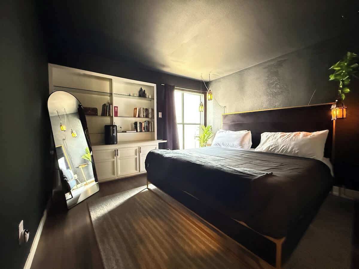 3 多间卧室、熨斗/熨衣板、WiFi、床单