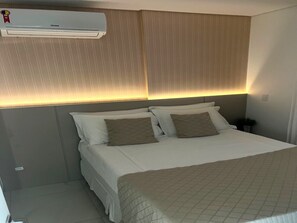 WiFi, bed sheets