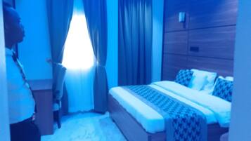 Een laptopwerkplek, gratis wifi