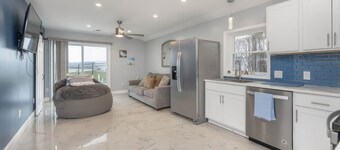 Lakefront Gem | Cozy Stay w/ Dock + Sunset Views