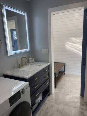 Hair dryer - Lakefront Gem | Cozy Stay w/ Dock + Sunset Views (Sodus Point)