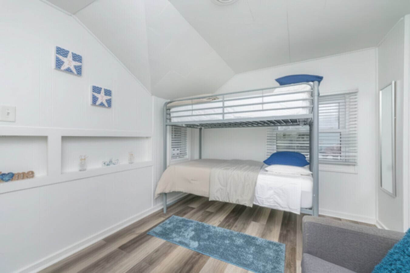 2 habitaciones, tabla de planchar con plancha y wifi gratis 