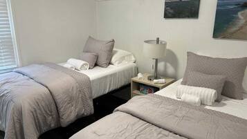 2 slaapkamers, een strijkplank/strijkijzer, gratis wifi