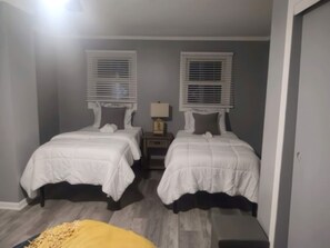3 多间卧室、办公桌、熨斗/熨衣板、免费 WiFi