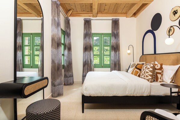 2 bedrooms, internet, bed sheets