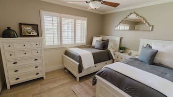 4 Schlafzimmer, Bügeleisen/Bügelbrett, WLAN, Bettwäsche