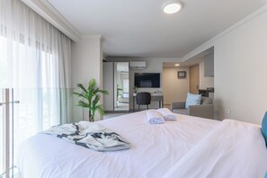 C14 | Individuell inredning, unika möbler och mörkläggningsgardiner