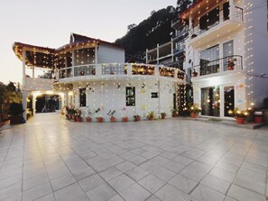 Fachada da propriedade