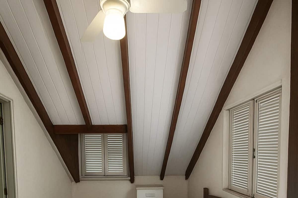 Quarto conforto, vista para a piscina | Cortinas blackout