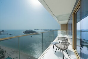 Deluxe Apartment, Balcony, Sea View | Balcony - KeyRock Stylish Apartment Jumeirah View (Dubai)