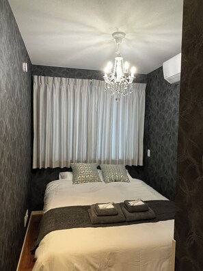 4 bedrooms, WiFi, bed sheets