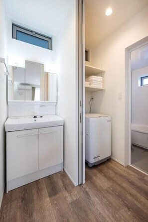 Villa, 4 Bedrooms, Non Smoking | Bathroom | Combined shower/bathtub, free toiletries, hair dryer, slippers