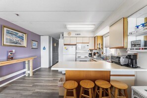 Microwave, dishwasher, coffee/tea maker