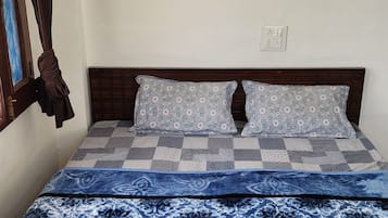 Deluxe Room | Free WiFi, bed sheets