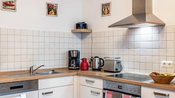 Kühlschrank, Ofen, Herdplatte, Geschirrspüler